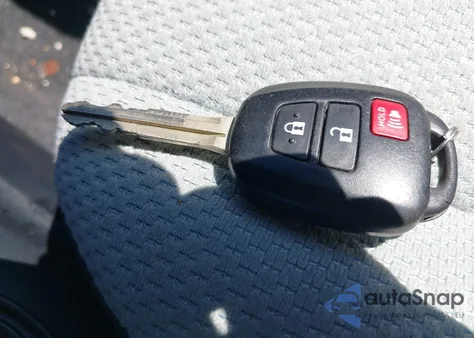 2017 Toyota Prius C One из США, поврежденный, VIN JTDKDTB38H1598172